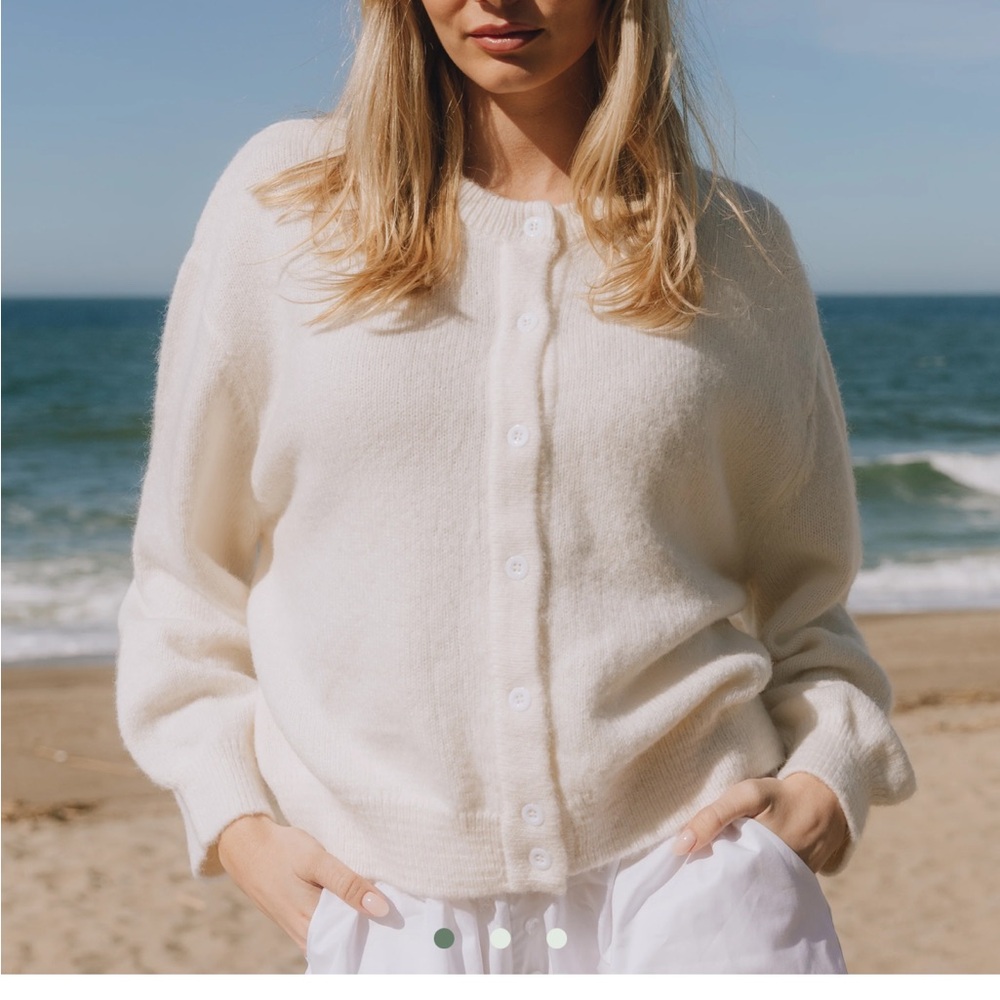 NWT daily drills cardigan, white xs/s